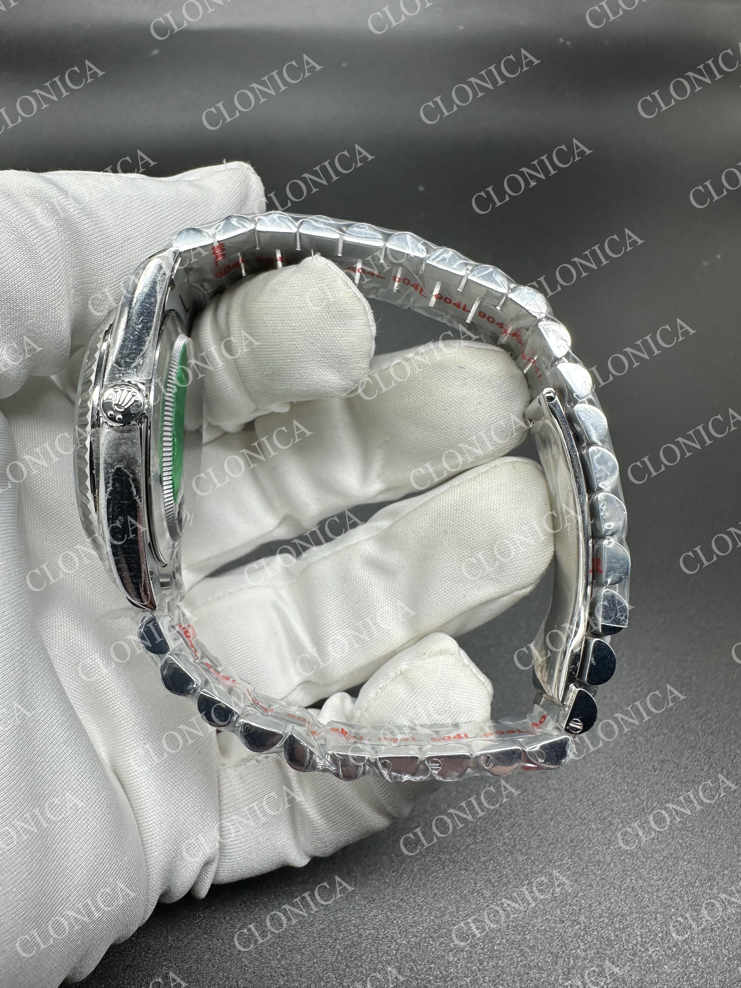 DAY DATE 228239 40MM GAIN WEIGHT GREEN DIAL ROMAN MARKER ON WG PRESIDENT BRACELET — view 4