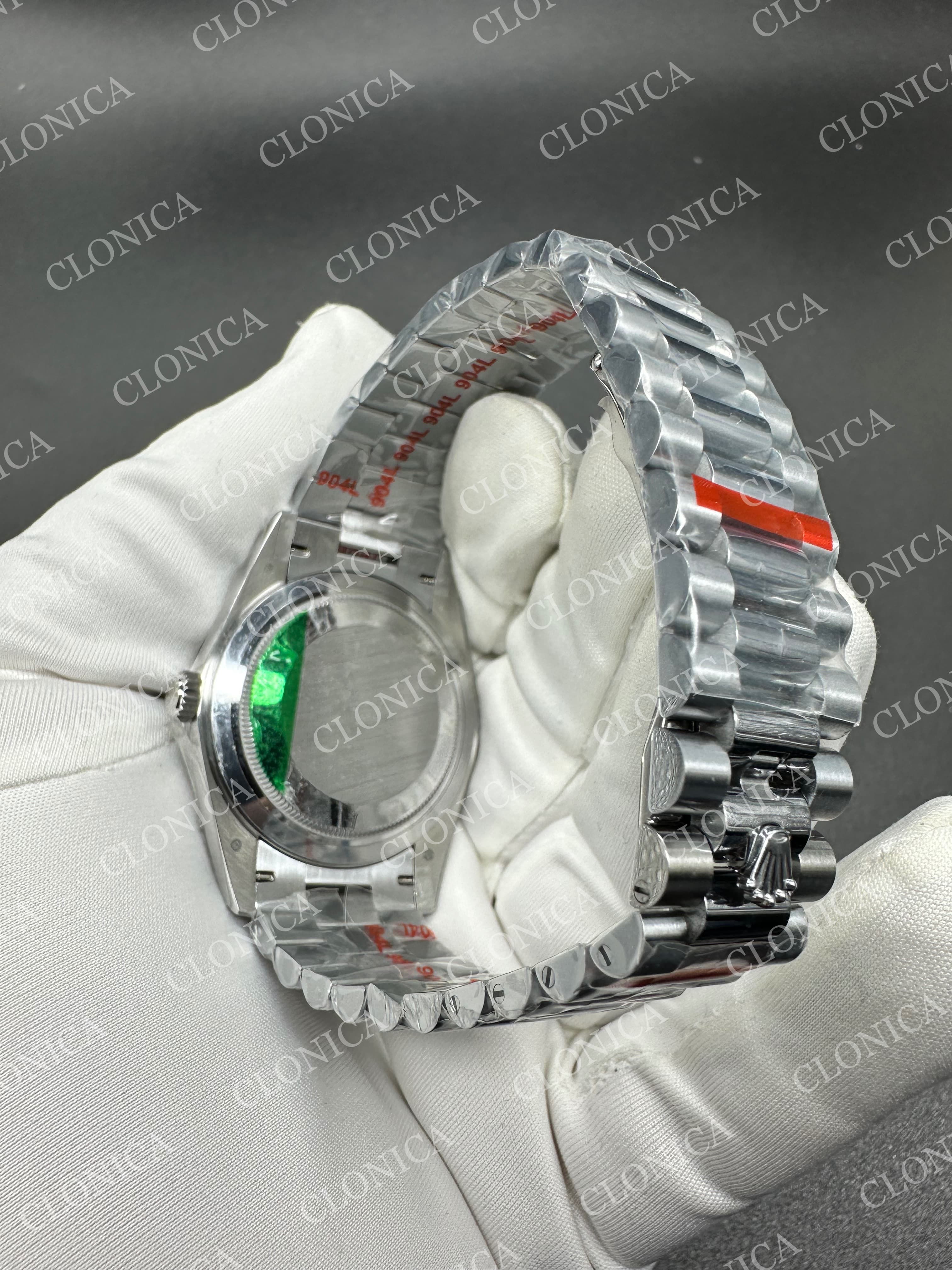 DAY DATE 228239 40MM GAIN WEIGHT GREEN DIAL ROMAN MARKER ON WG PRESIDENT BRACELET — view 6
