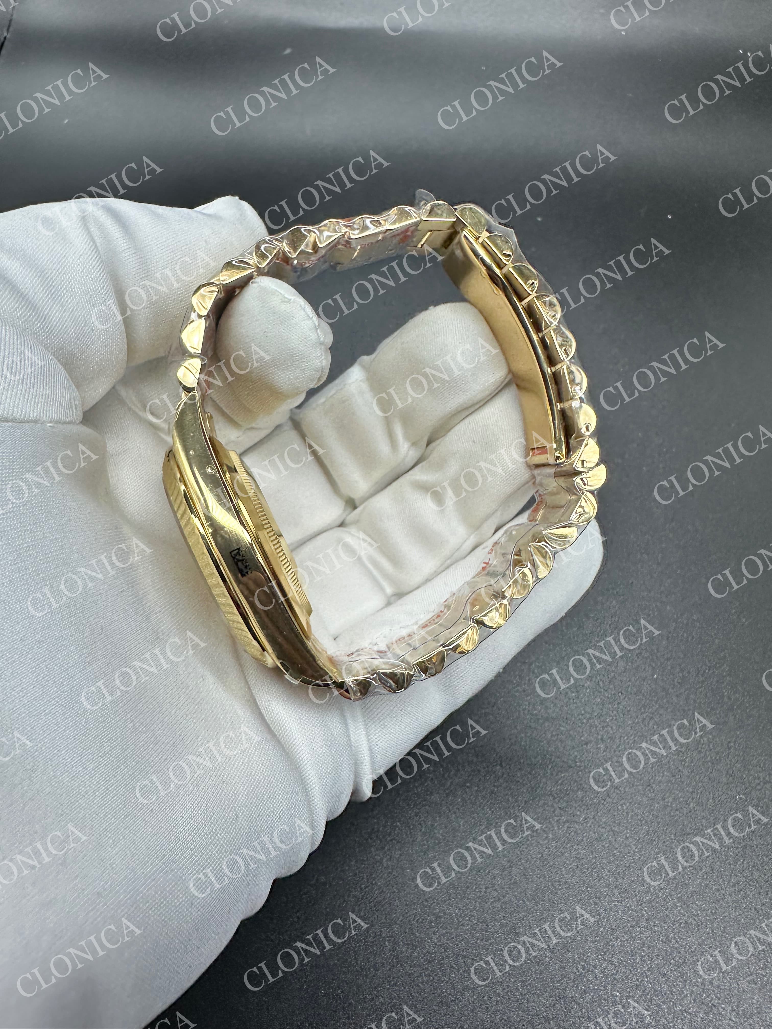 DAY DATE 228238 40MM GAIN WEIGHT SILVER DIAL ROMAN MARKER ON YG PRESIDENT BRACELET — view 5