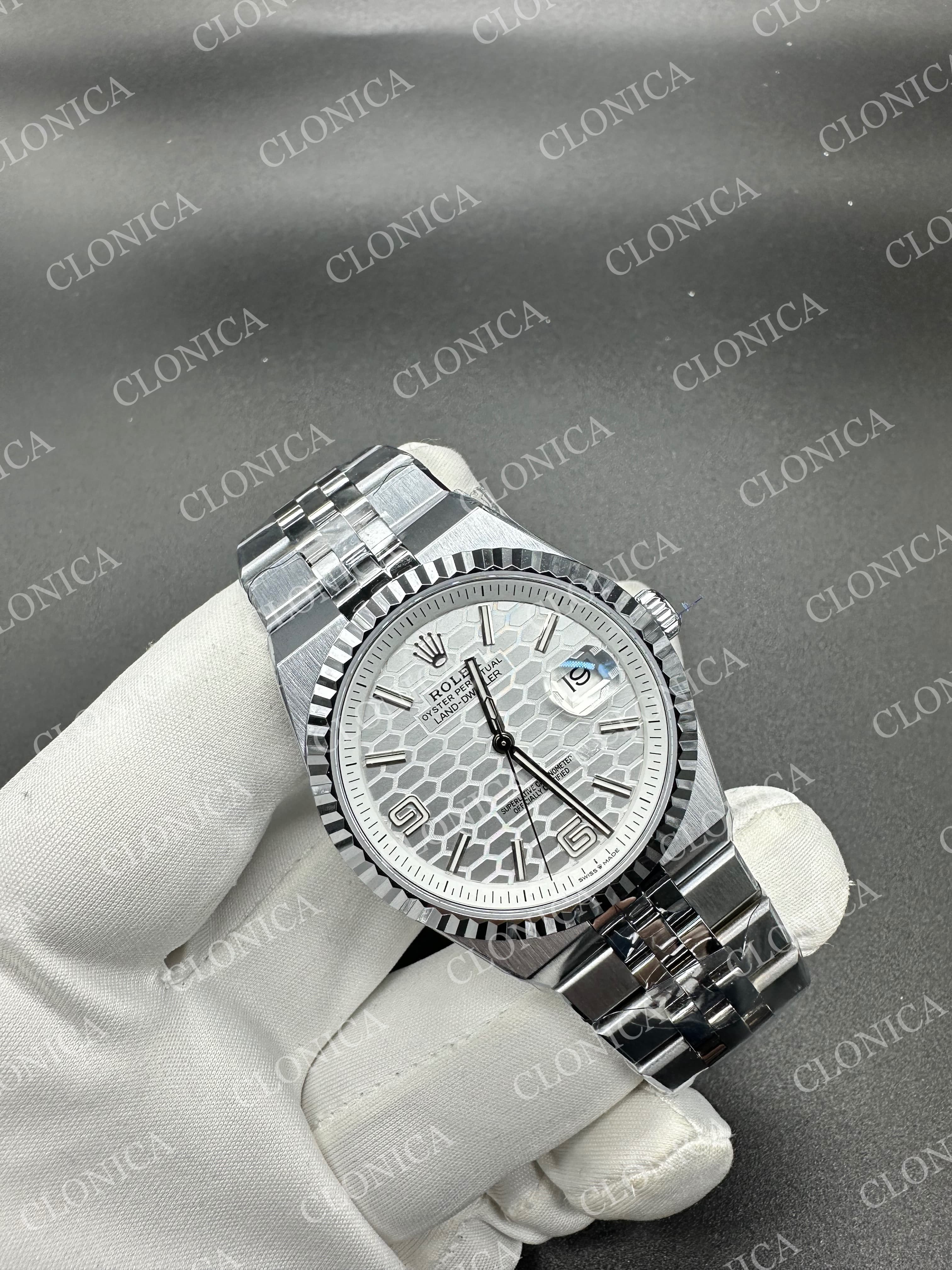 LAND DWELLER 127336 GAIN WEIGHT ICE WHITE DIAL ON SS BRACELET — view 2