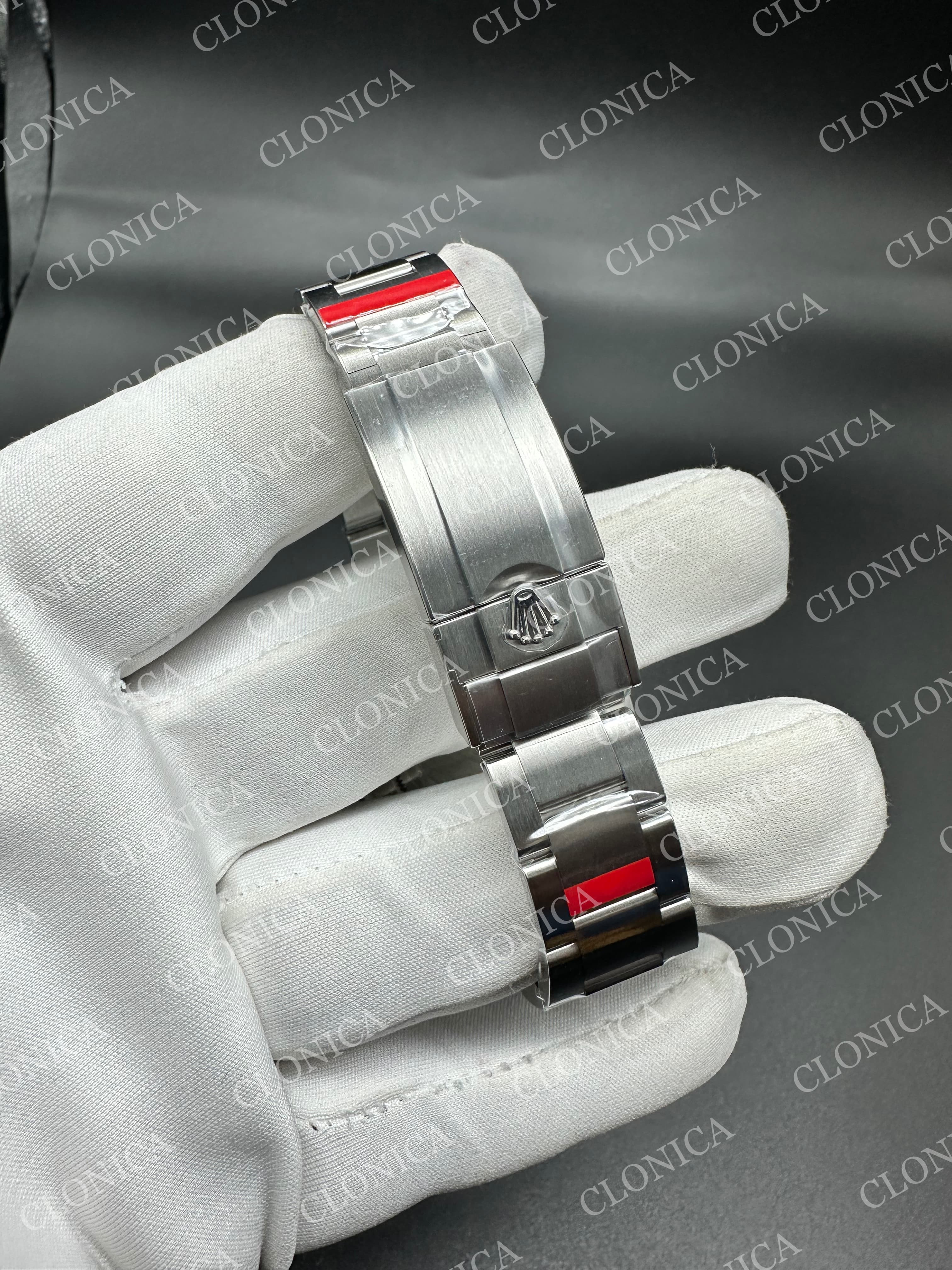 EXPLORER 124270 40MM 904L SS BLACK DIAL ON 904L SS BRACELET — view 5