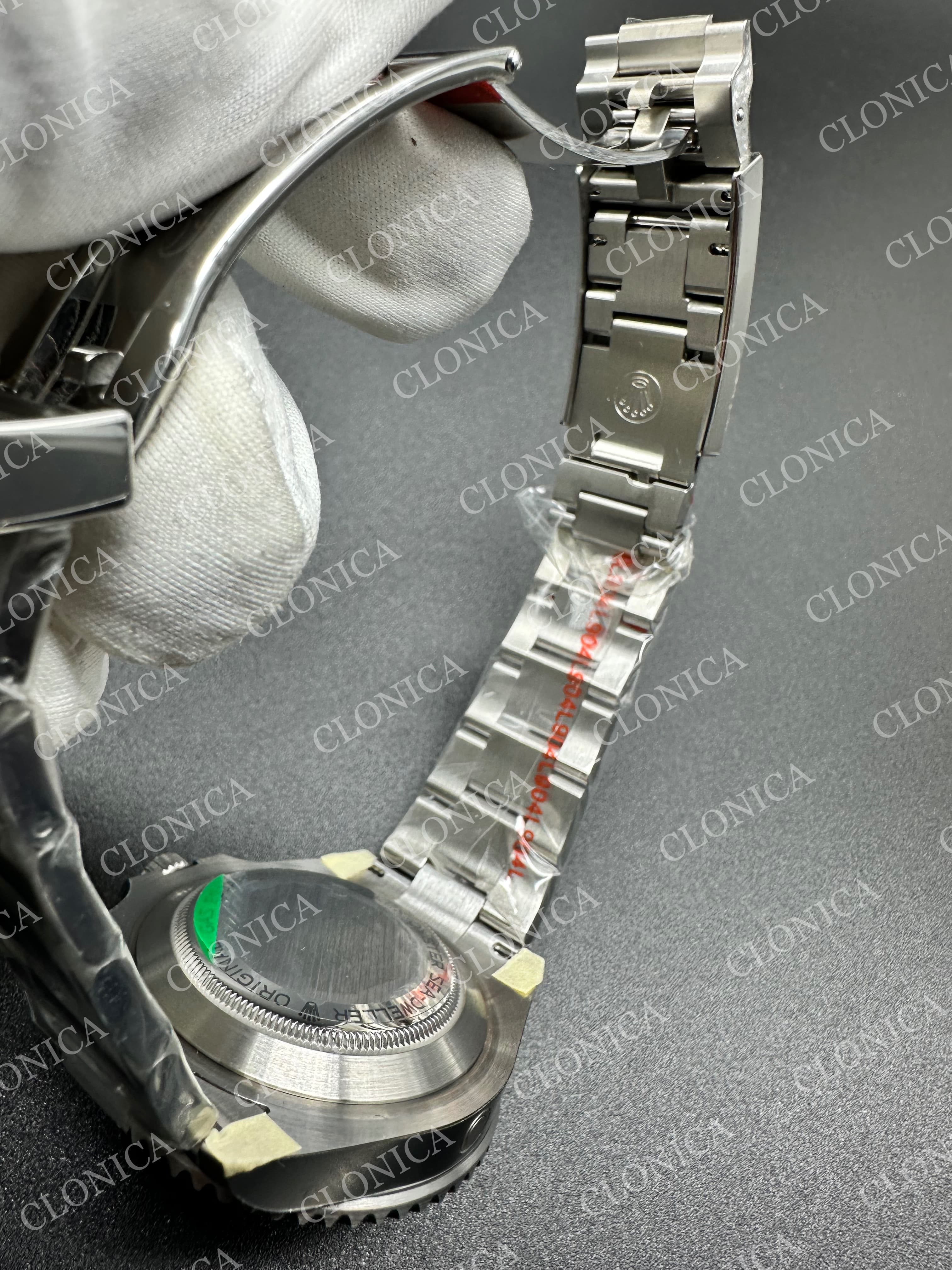 SEA-DWELLER 43MM 126600 904L SS BLACK DIAL ON 904L SS BRACELET — view 7