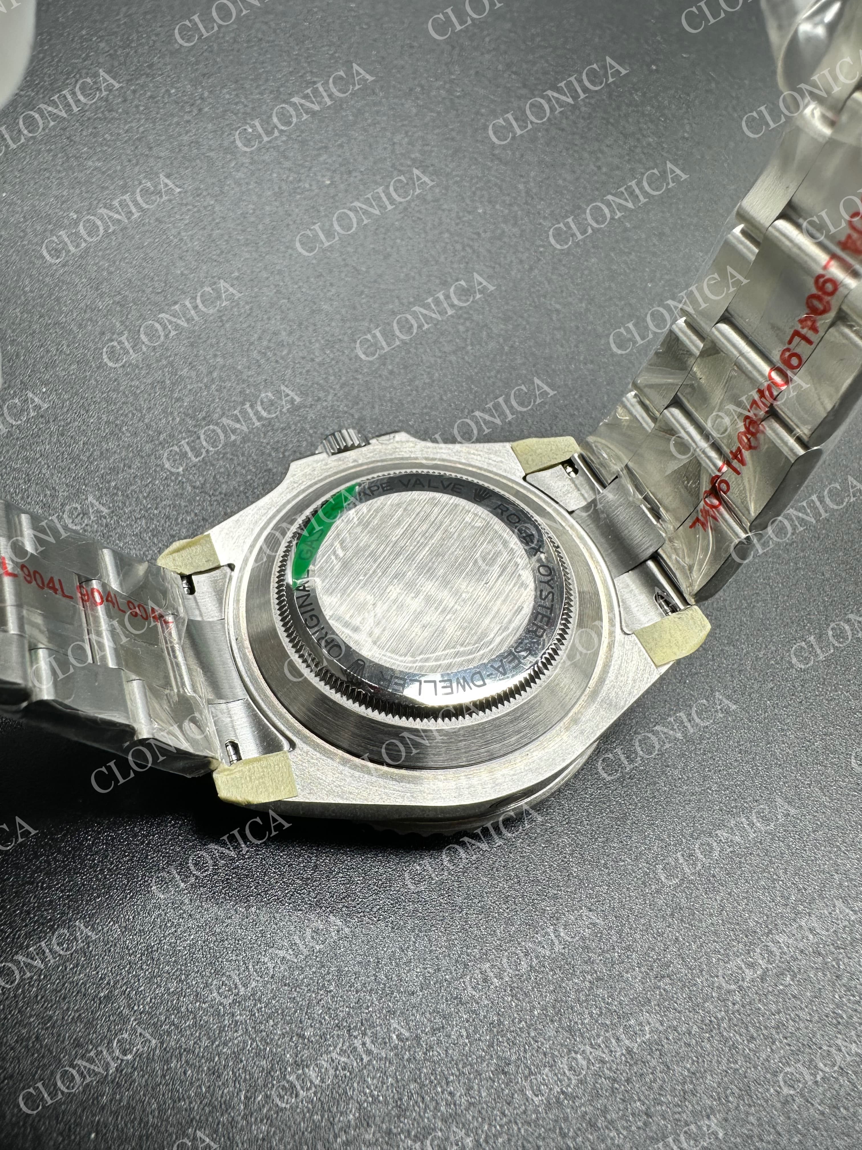 SEA-DWELLER 43MM 126600 904L SS BLACK DIAL ON 904L SS BRACELET — view 8