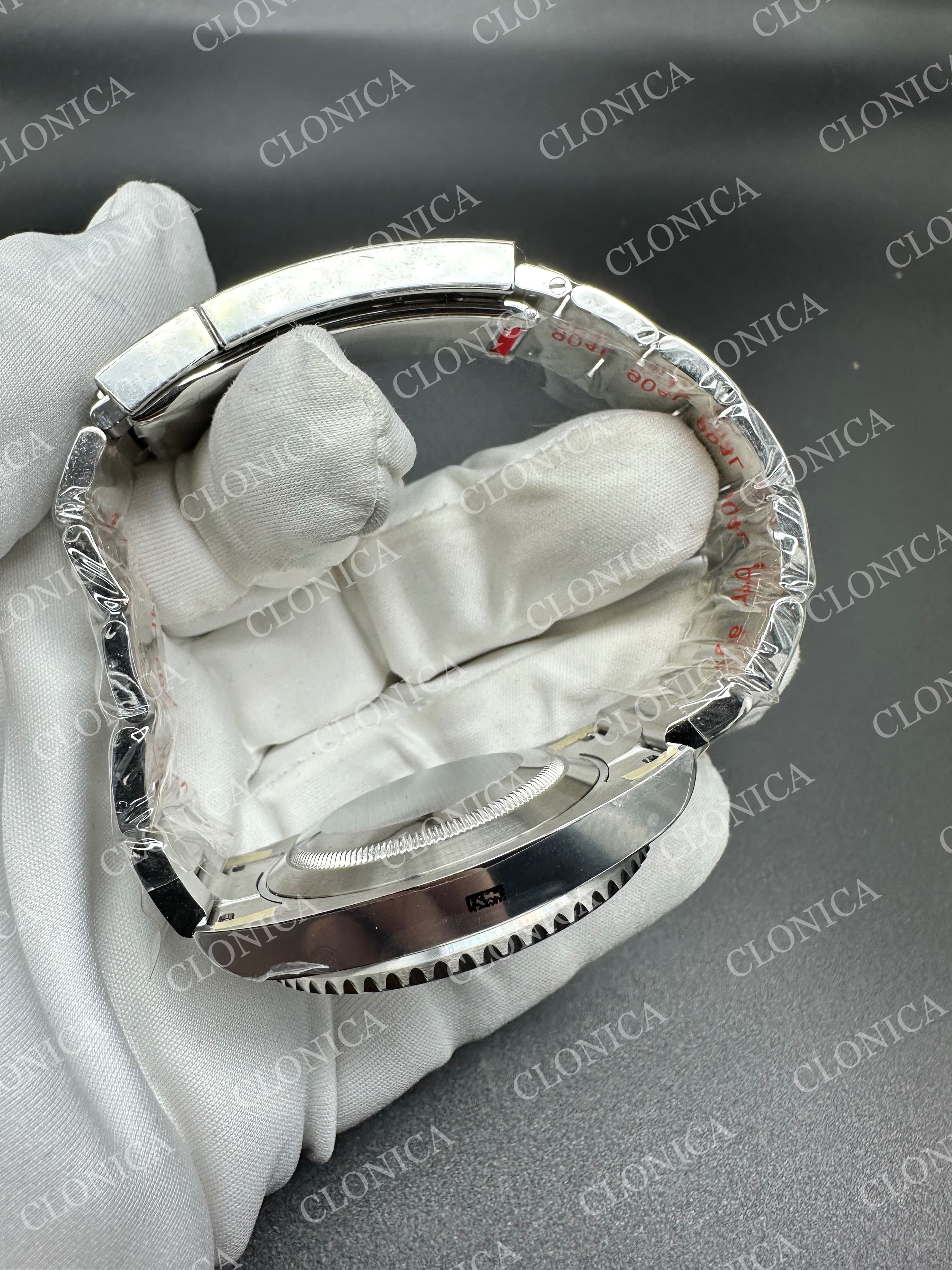 SUBMARINER 41MM 126610LV 904L SS BLACK DIAL ON 904L SS BRACELET — view 5