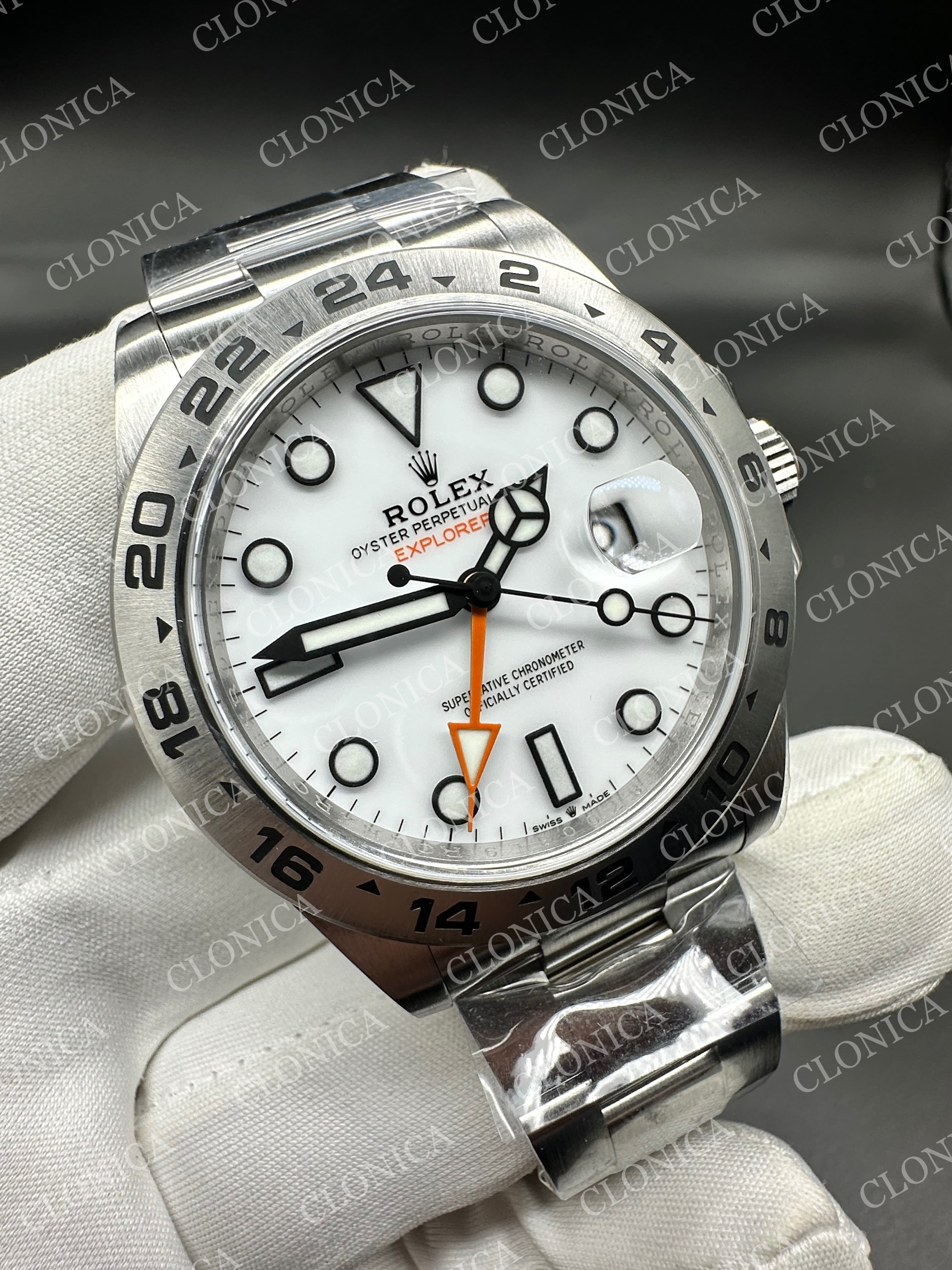 EXPLORER II 42MM 226570 904L SS WHITE DIAL ON BRACELET — view 2