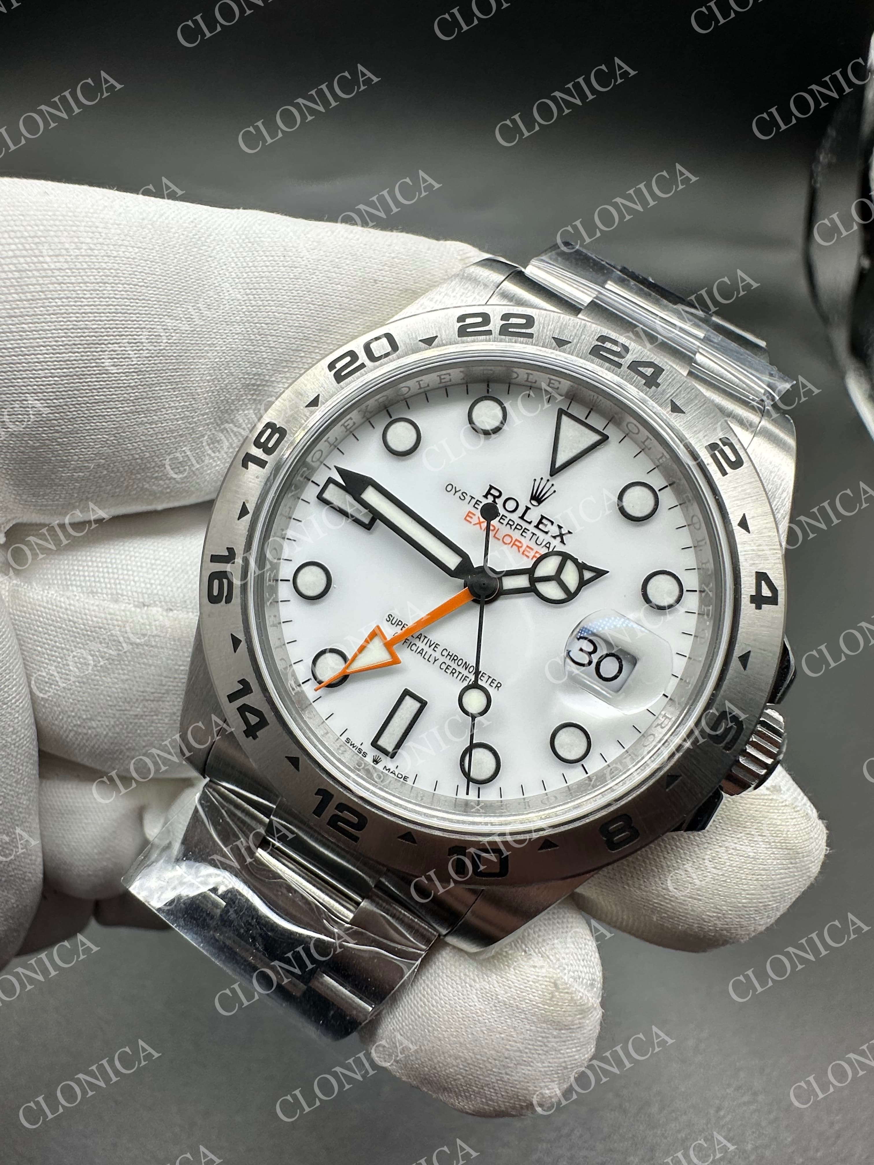 EXPLORER II 42MM 226570 904L SS WHITE DIAL ON BRACELET — view 3