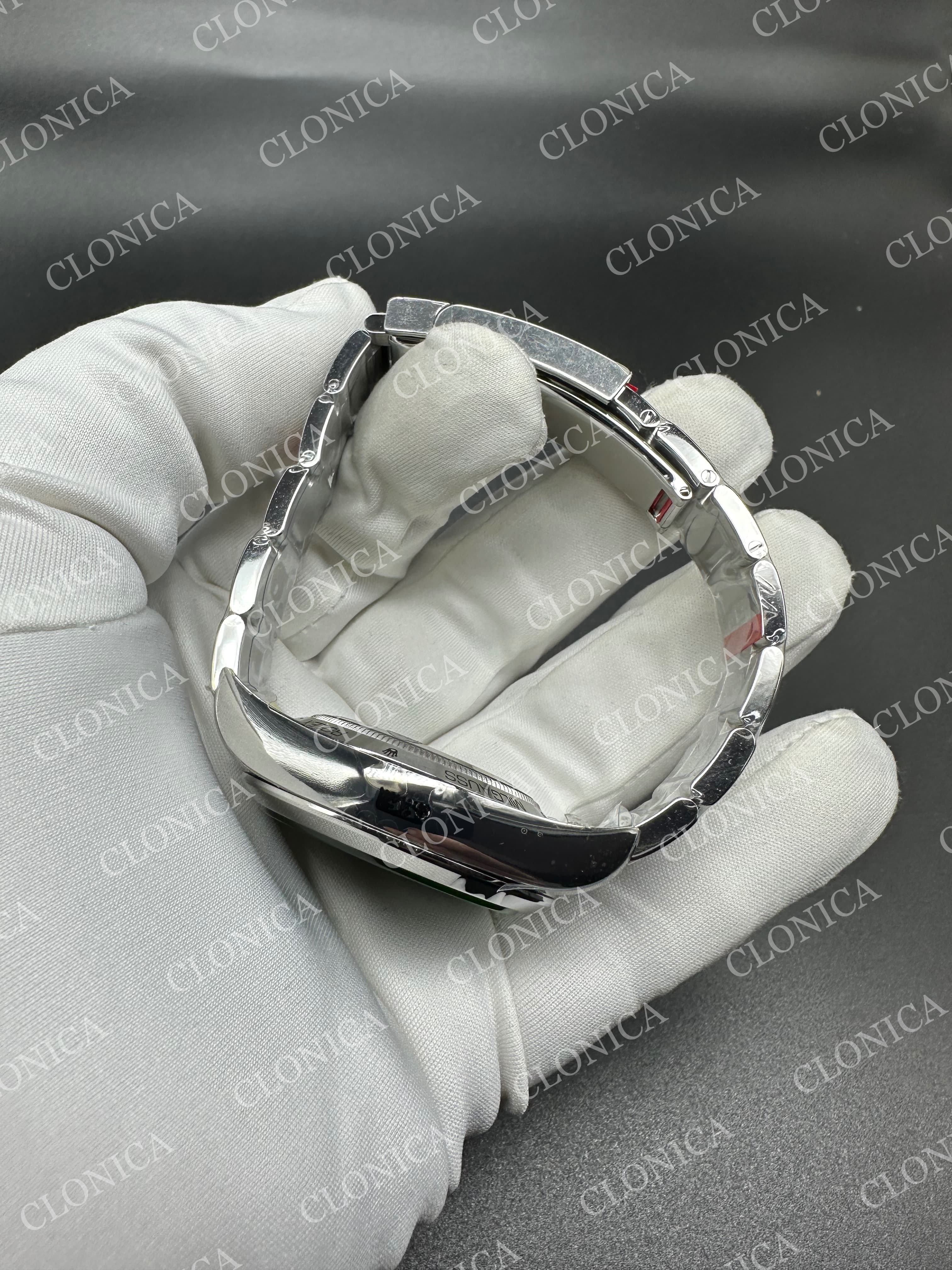 MILGAUSS 116400 GV REAL GREEN SAPPHIRE 904L SS BLACK DIAL ON 904L SS BRACELET — view 5