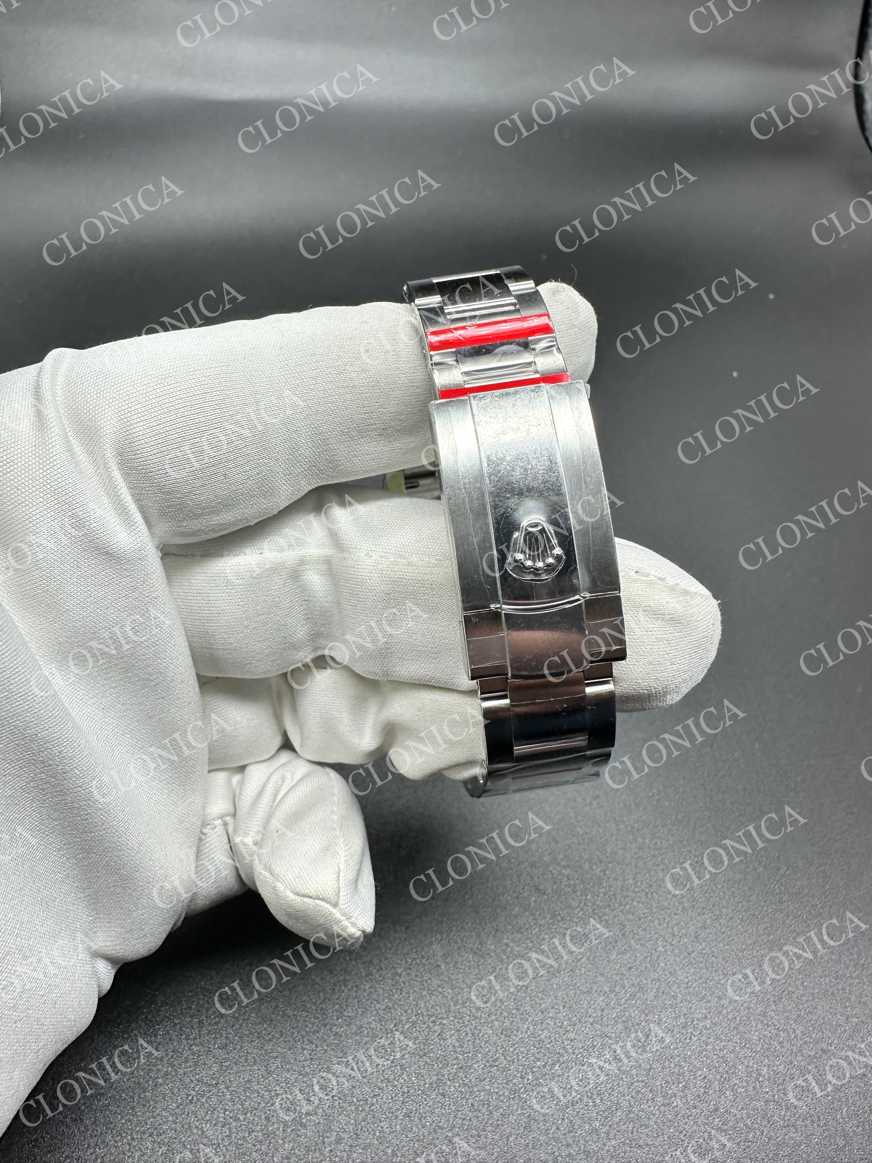 MILGAUSS 116400 GV REAL GREEN SAPPHIRE 904L SS BLACK DIAL ON 904L SS BRACELET — view 6