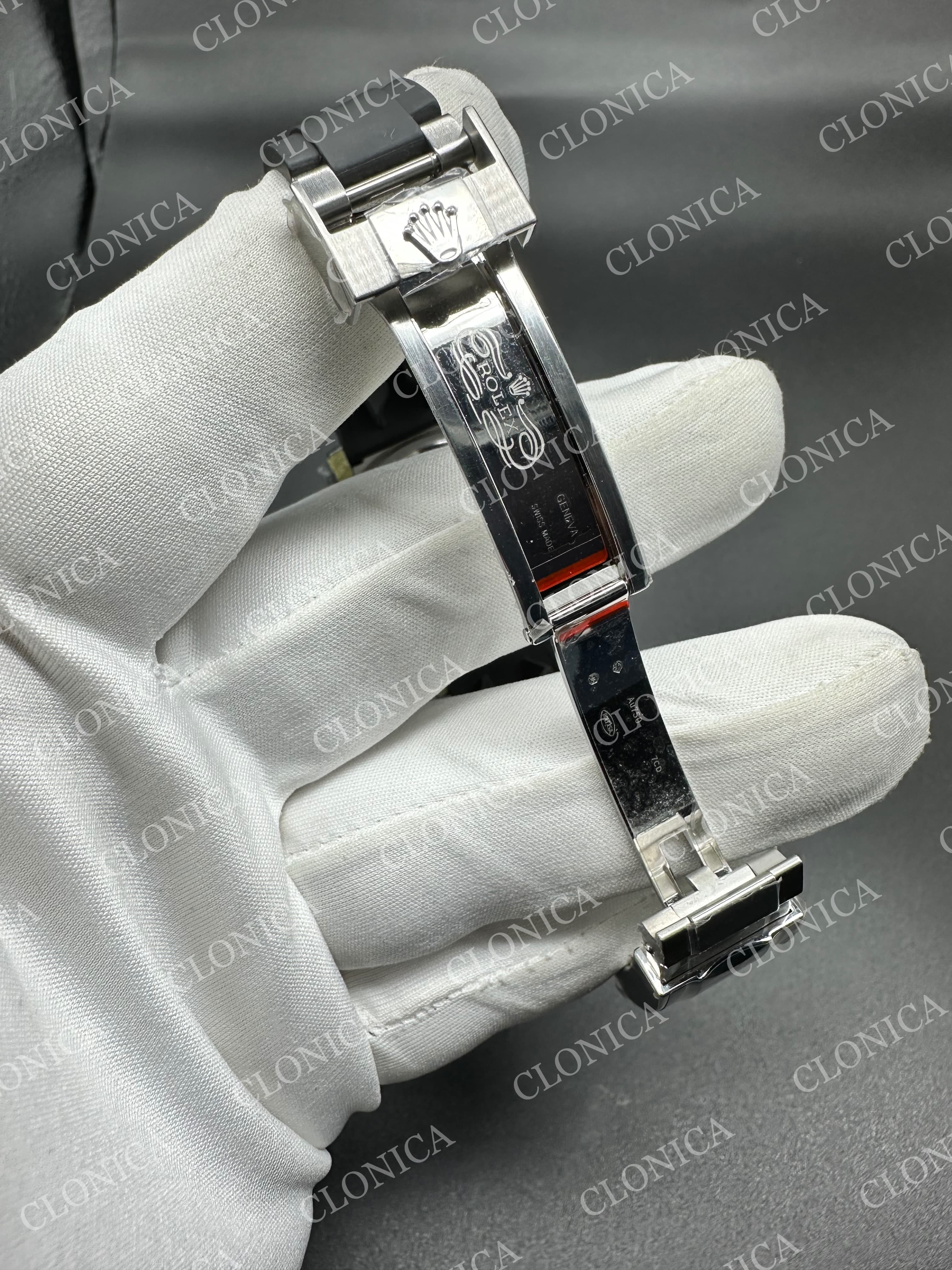 DAYTONA 126519 GAIN WEIGHT SS GREY DIAL BLACK SUBDIAL ON OYSTERFLEX STRAP — view 8