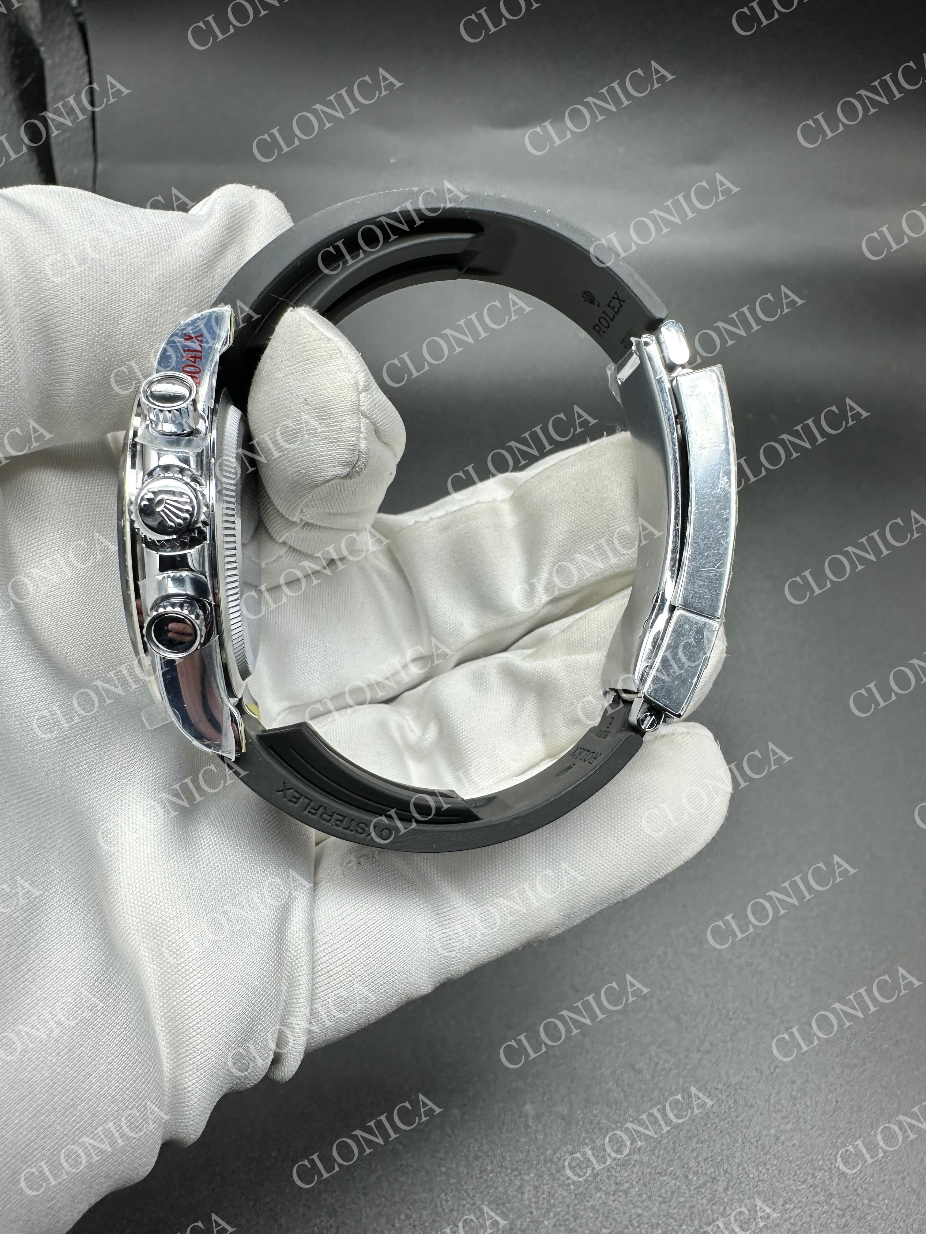 DAYTONA 126519 GAIN WEIGHT BLACK DIAL SILVER SUBDIAL ON OYSTERFLEX STRAP — view 4