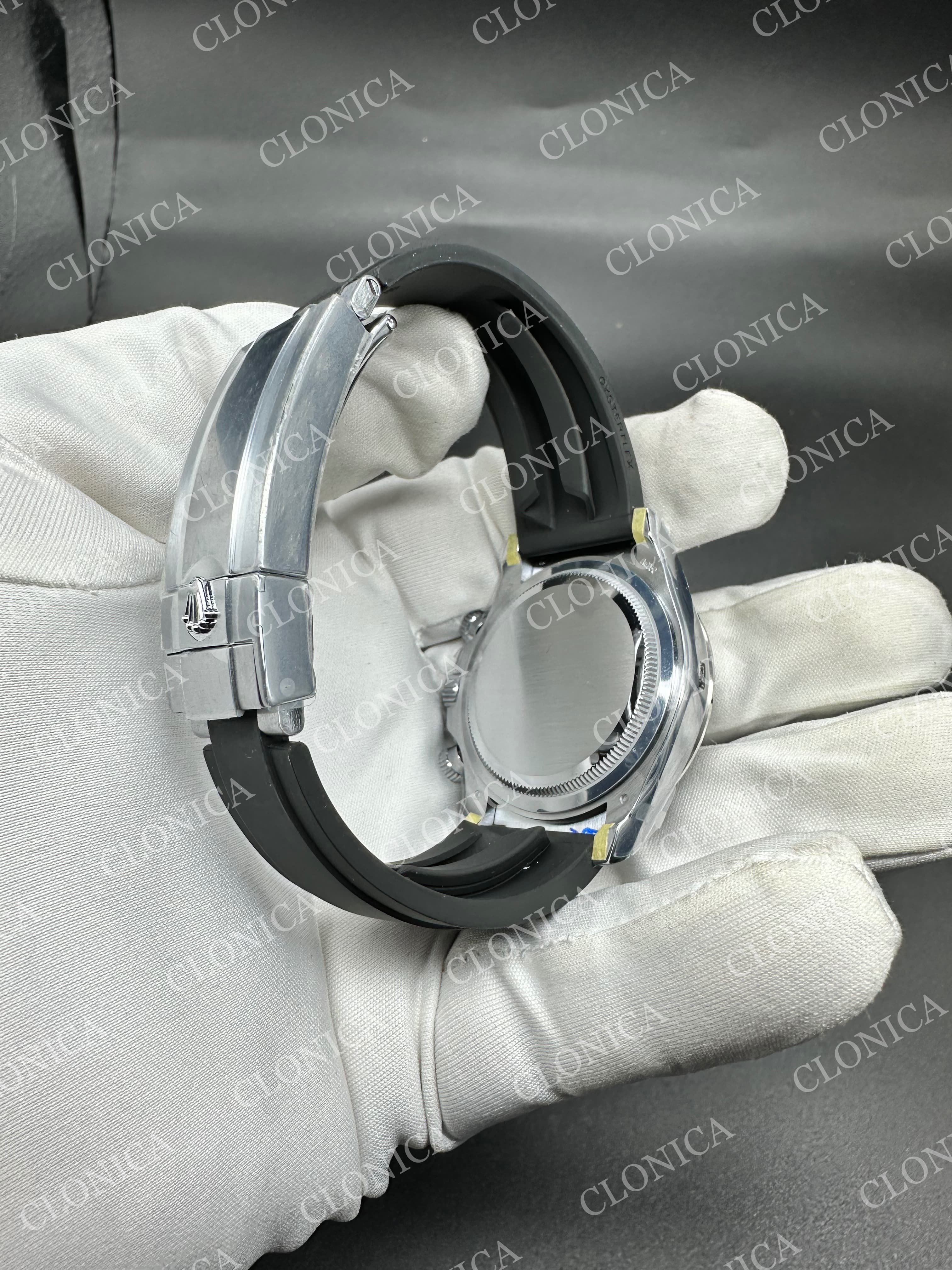 DAYTONA 126519 GAIN WEIGHT BLACK DIAL SILVER SUBDIAL ON OYSTERFLEX STRAP — view 6