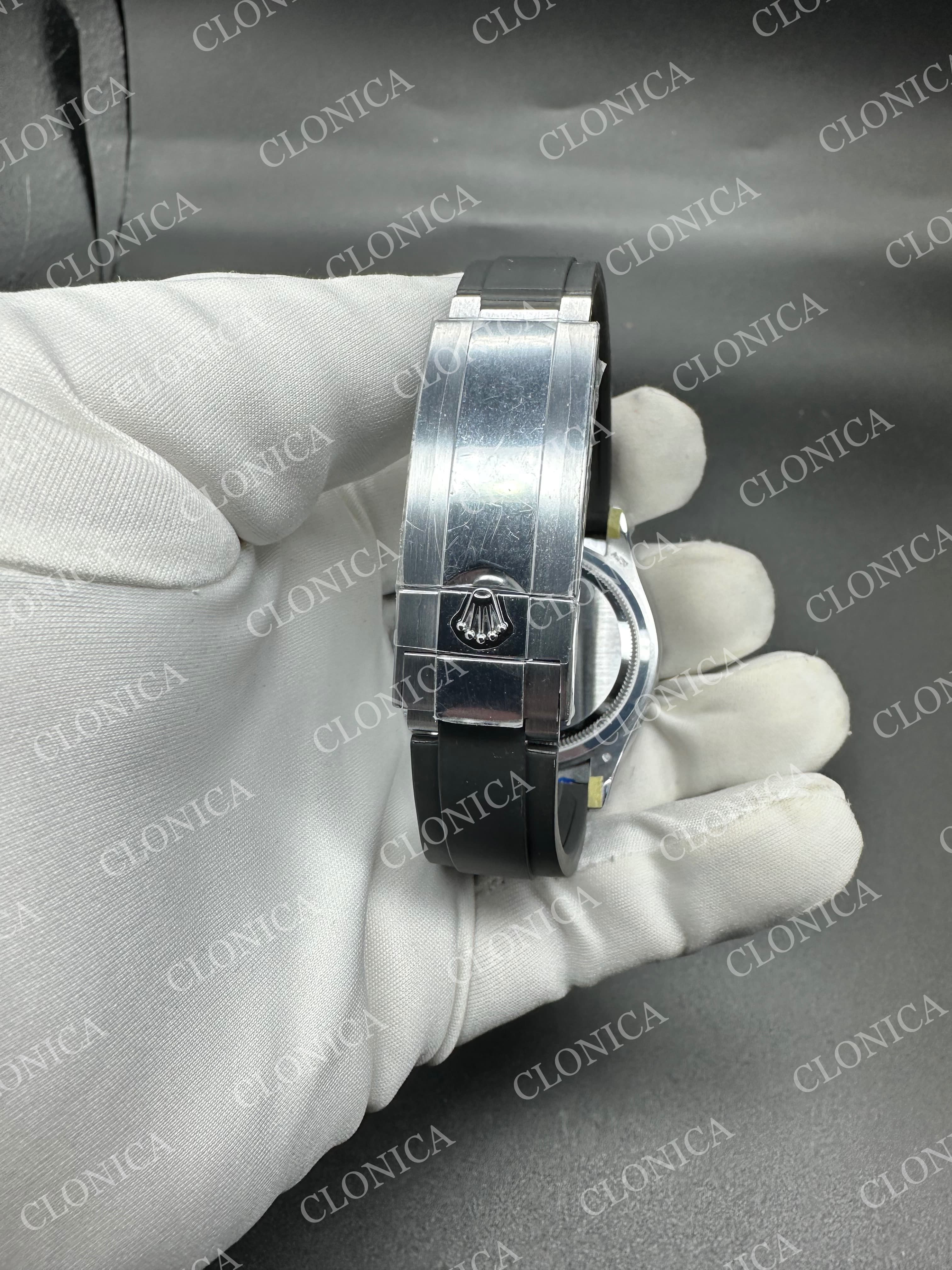DAYTONA 126519 GAIN WEIGHT BLACK DIAL SILVER SUBDIAL ON OYSTERFLEX STRAP — view 7