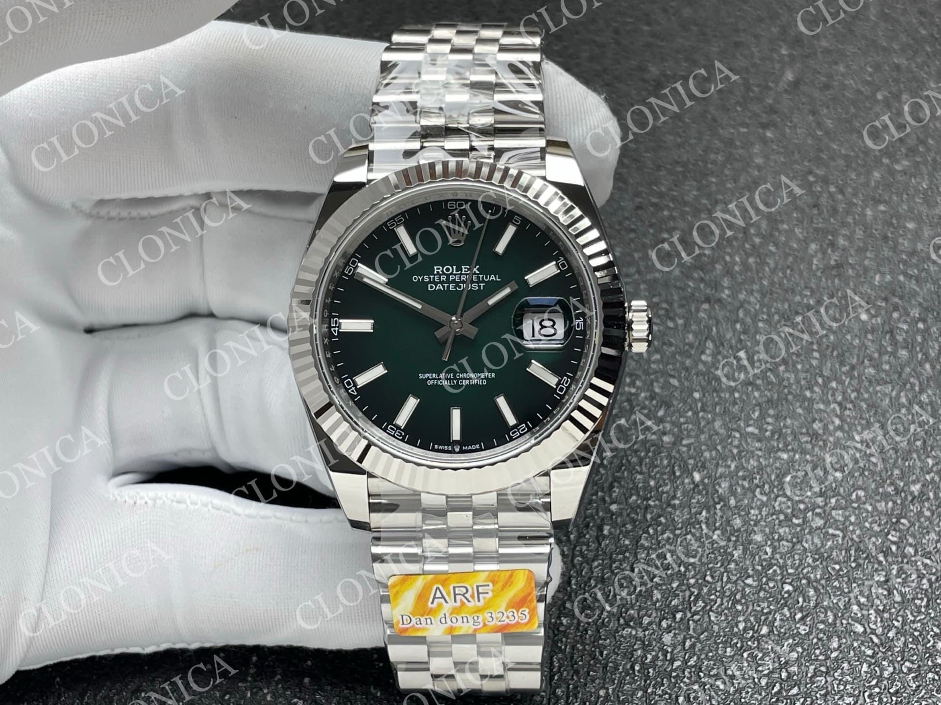 DATEJUST 41 126334 904L SS OMBRE GREEN DIAL ON JUBILEE BRACELET DD3235 — view 1