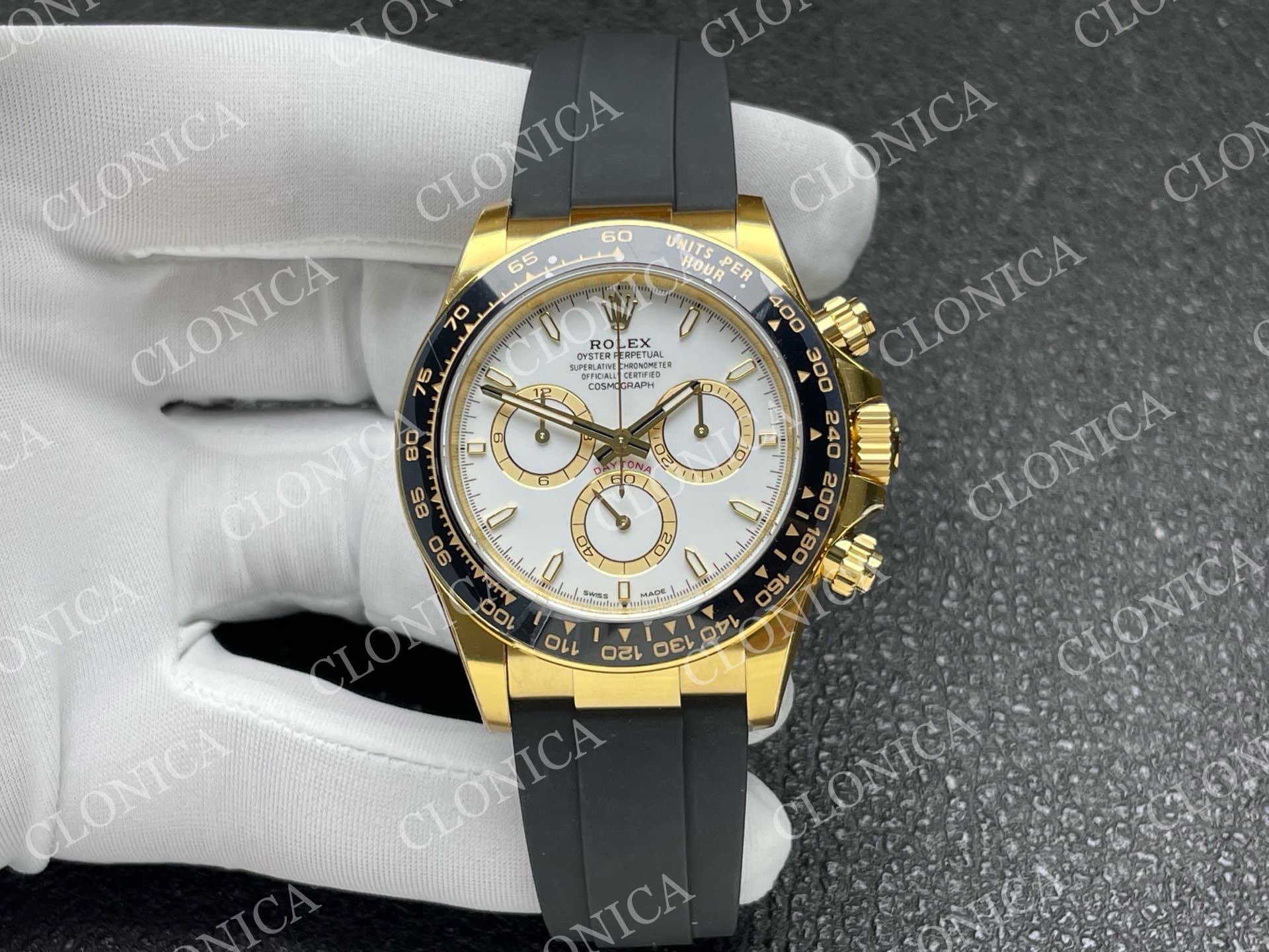 DAYTONA 126518 GAIN WEIGHT WHITE DIAL YG SUBDIAL ON OYSTERFLEX STRAP — view 1