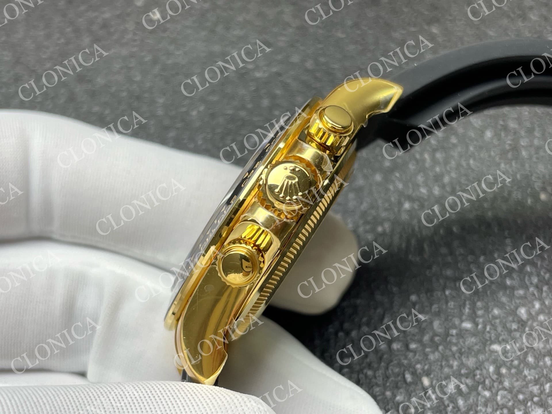 DAYTONA 126518 GAIN WEIGHT WHITE DIAL YG SUBDIAL ON OYSTERFLEX STRAP — view 7