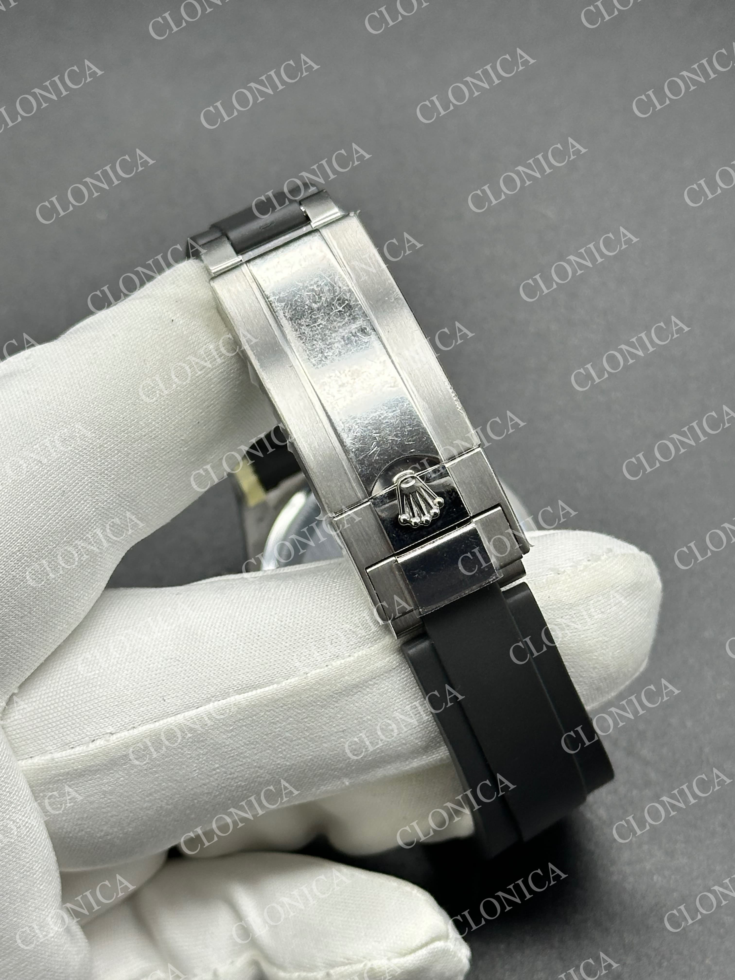 DAYTONA 126519 GAIN WEIGHT METEORIDE DIAL BLACK SUBDIAL ON OYSTERFLEX STRAP — view 7