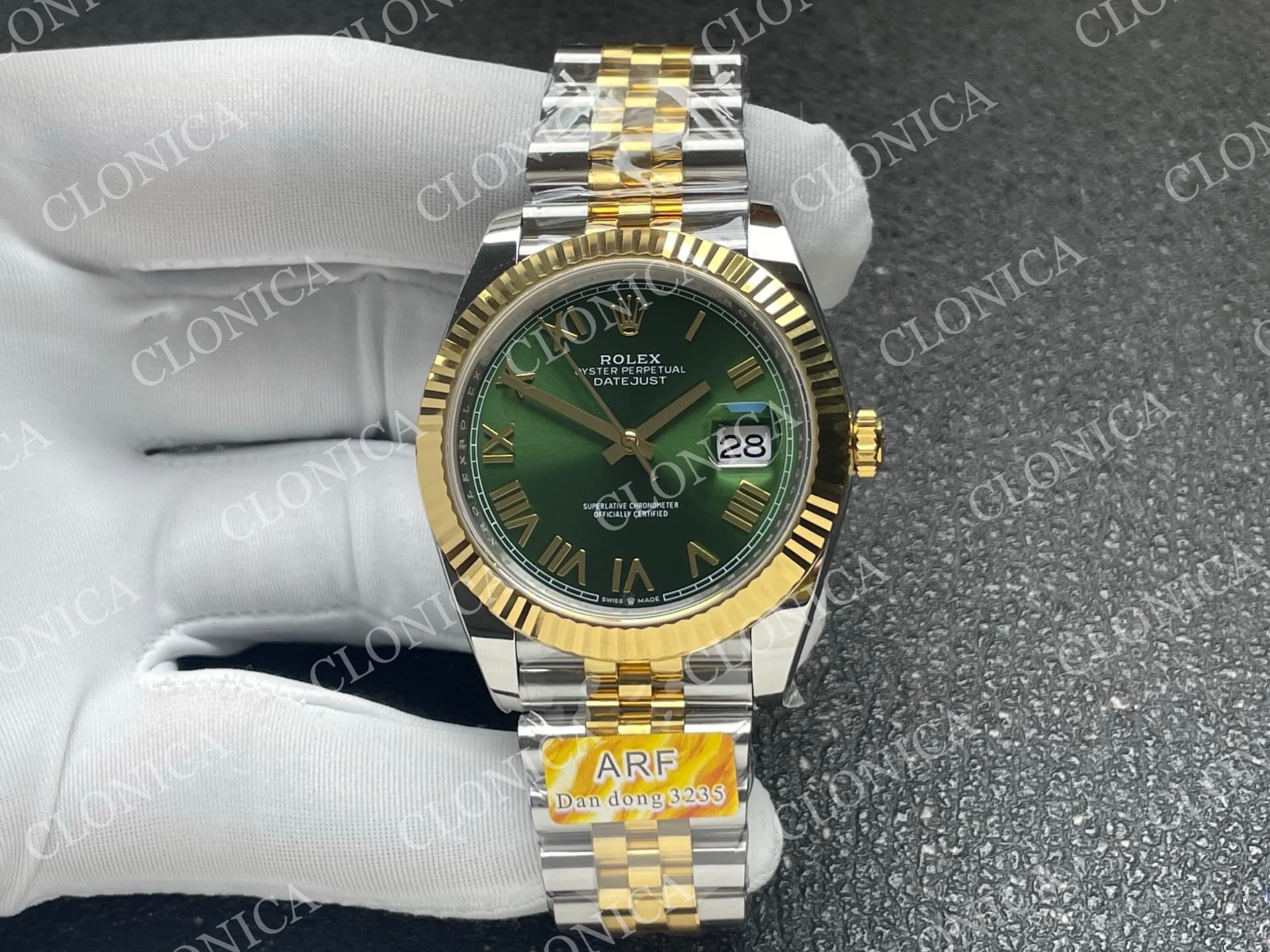 DATEJUST 41MM 126331 904 SS/YG GREEN DIAL ROMAN MARKER ON JUBILEE BRACELET — view 1
