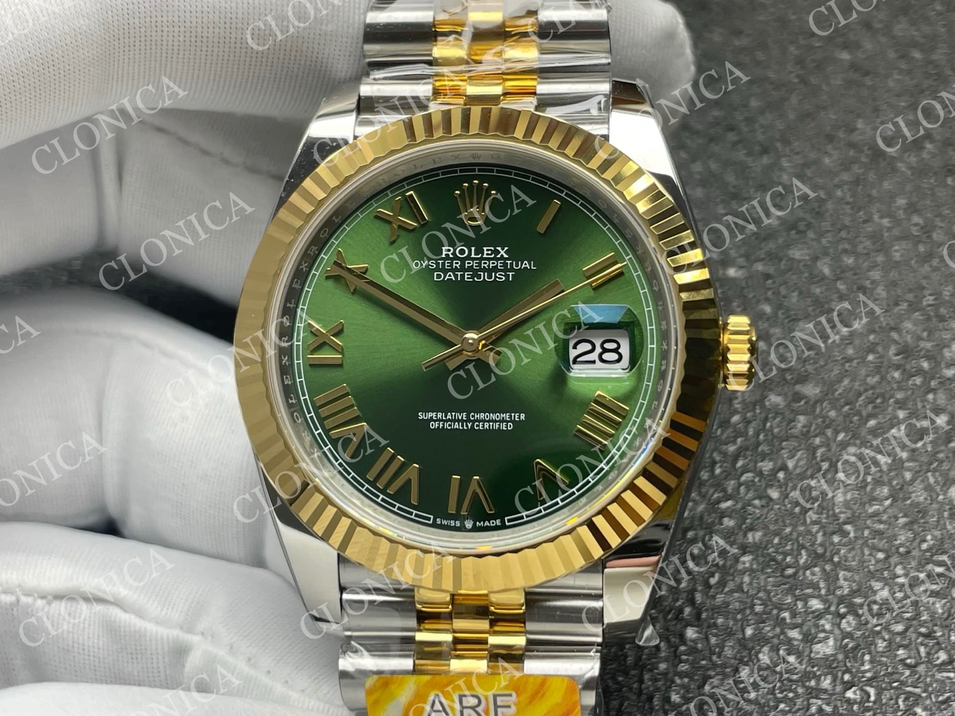 DATEJUST 41MM 126331 904 SS/YG GREEN DIAL ROMAN MARKER ON JUBILEE BRACELET — view 3