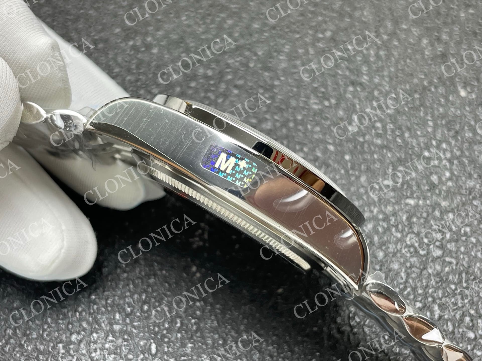 BLACK BAY CHRONO SS WHITE/BLACK DIAL ON SS BRACELET A7750 — view 9