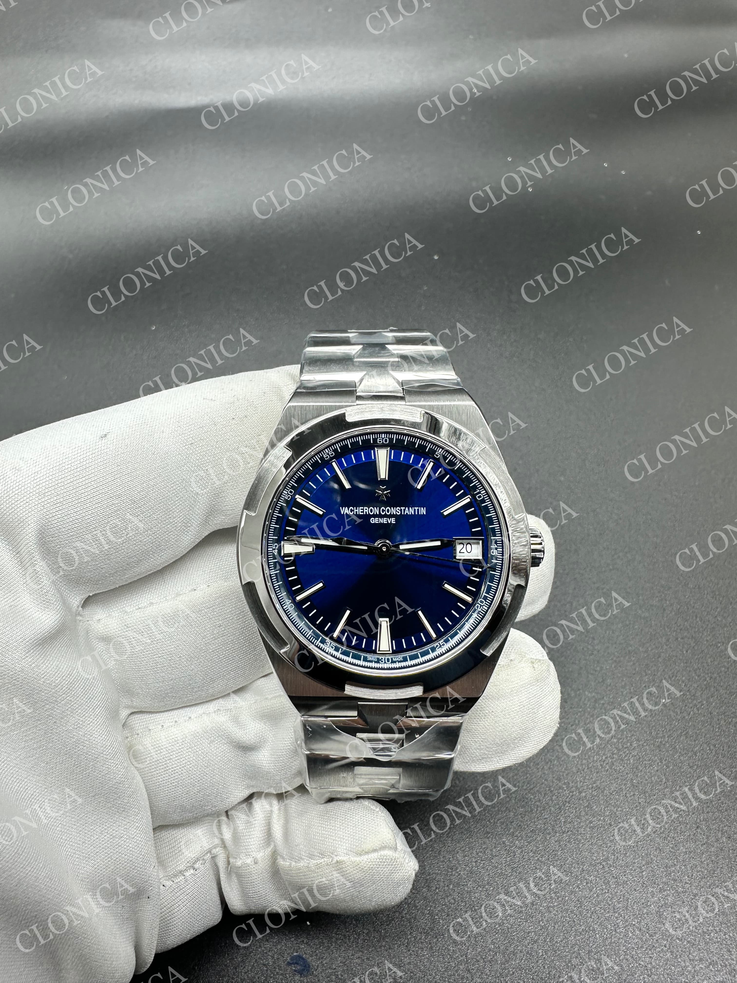 OVERSEAS 4500V SS BLUE DIAL ON SS BRACELET SUPER CLONE 5100 V2 — view 1