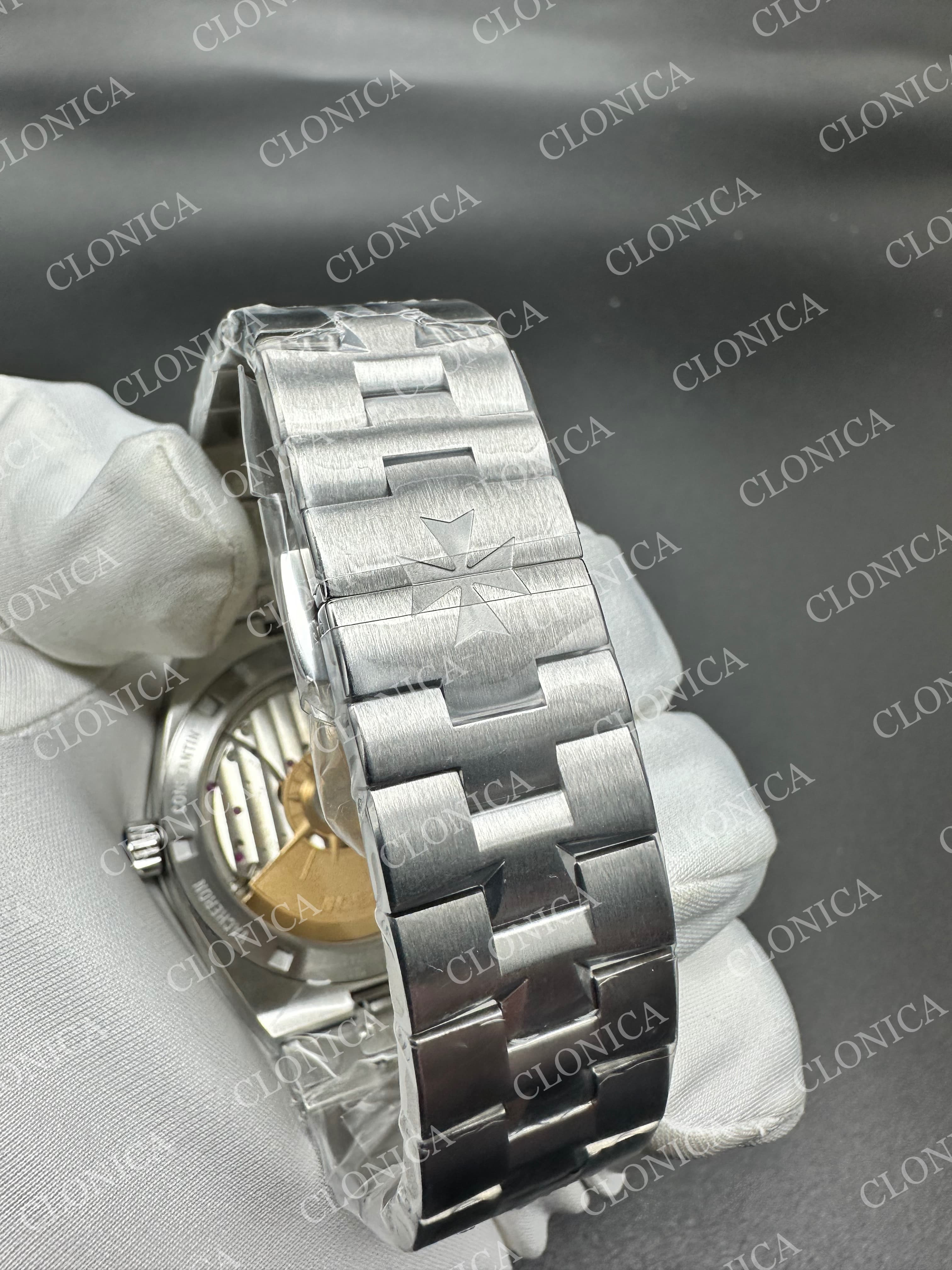 OVERSEAS 4500V SS BLUE DIAL ON SS BRACELET SUPER CLONE 5100 V2 — view 6