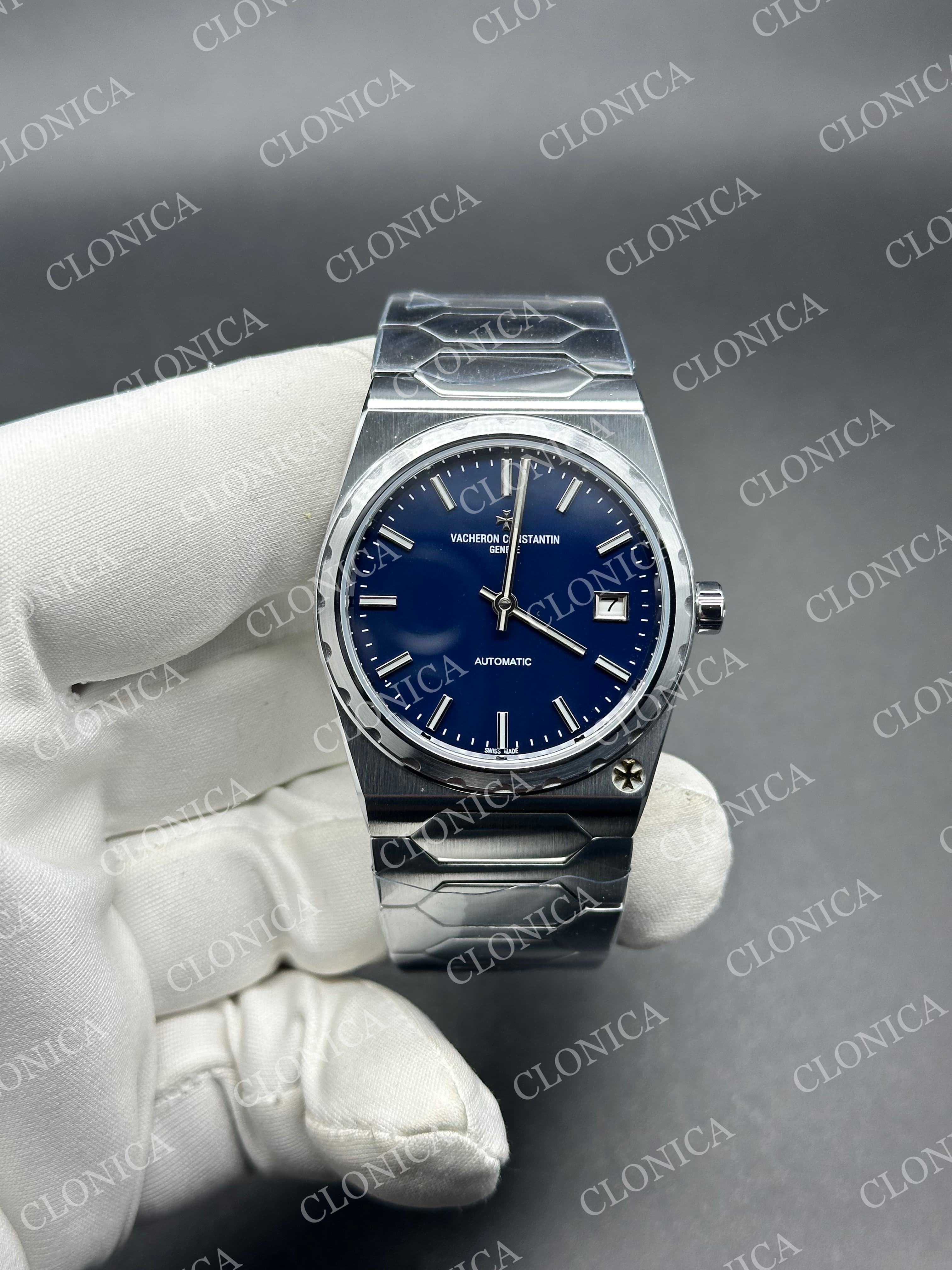 HISTORIQUES 4200H/222A-B934 SS BLUE DIAL ON SS BRACELET A2455 — view 1