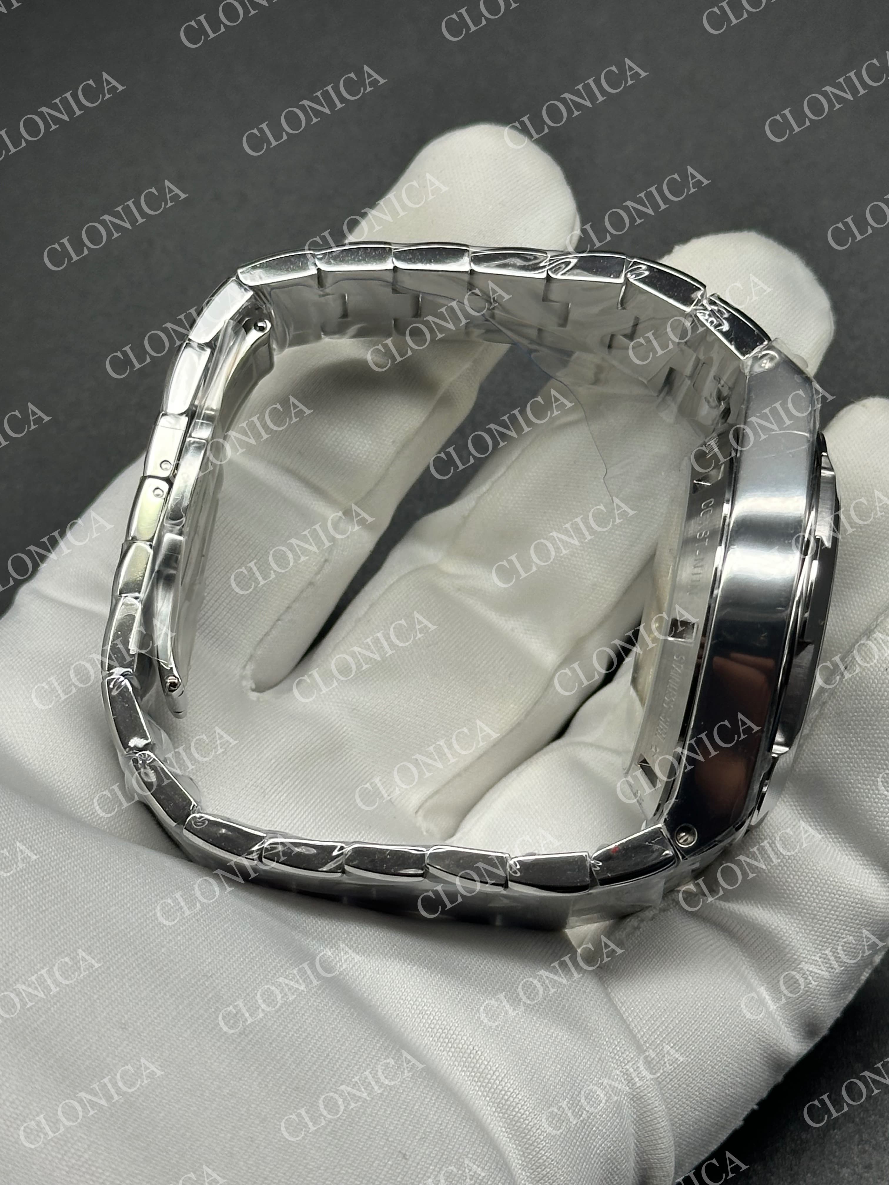 OVERSEAS 4520V SS BLACK/WHITE DIAL ON SS BRACELET A7750 — view 6