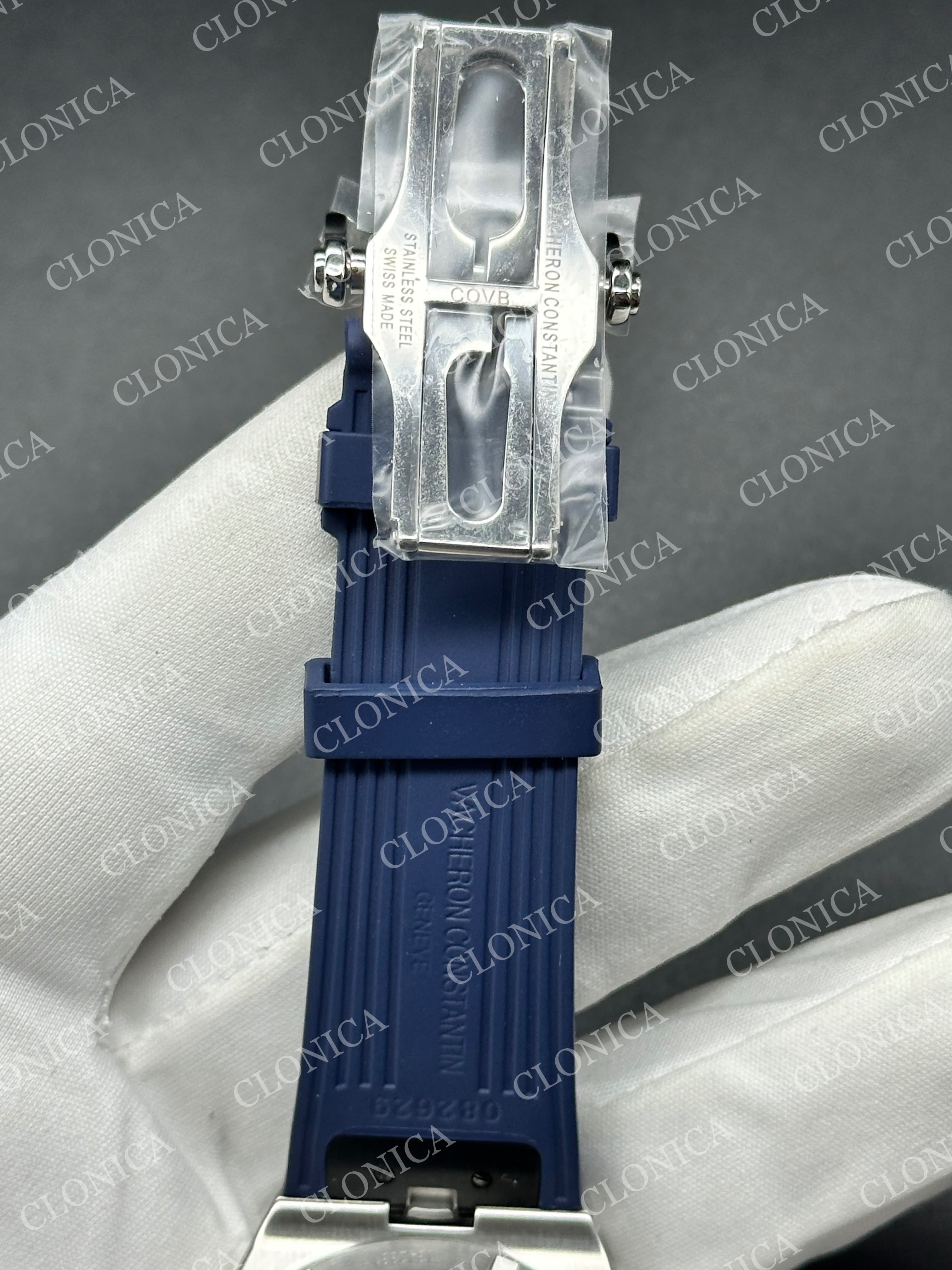 OVERSEAS 4520V SS BLUE DIAL ON BLUE RUBBER STRAP A7750 — view 6