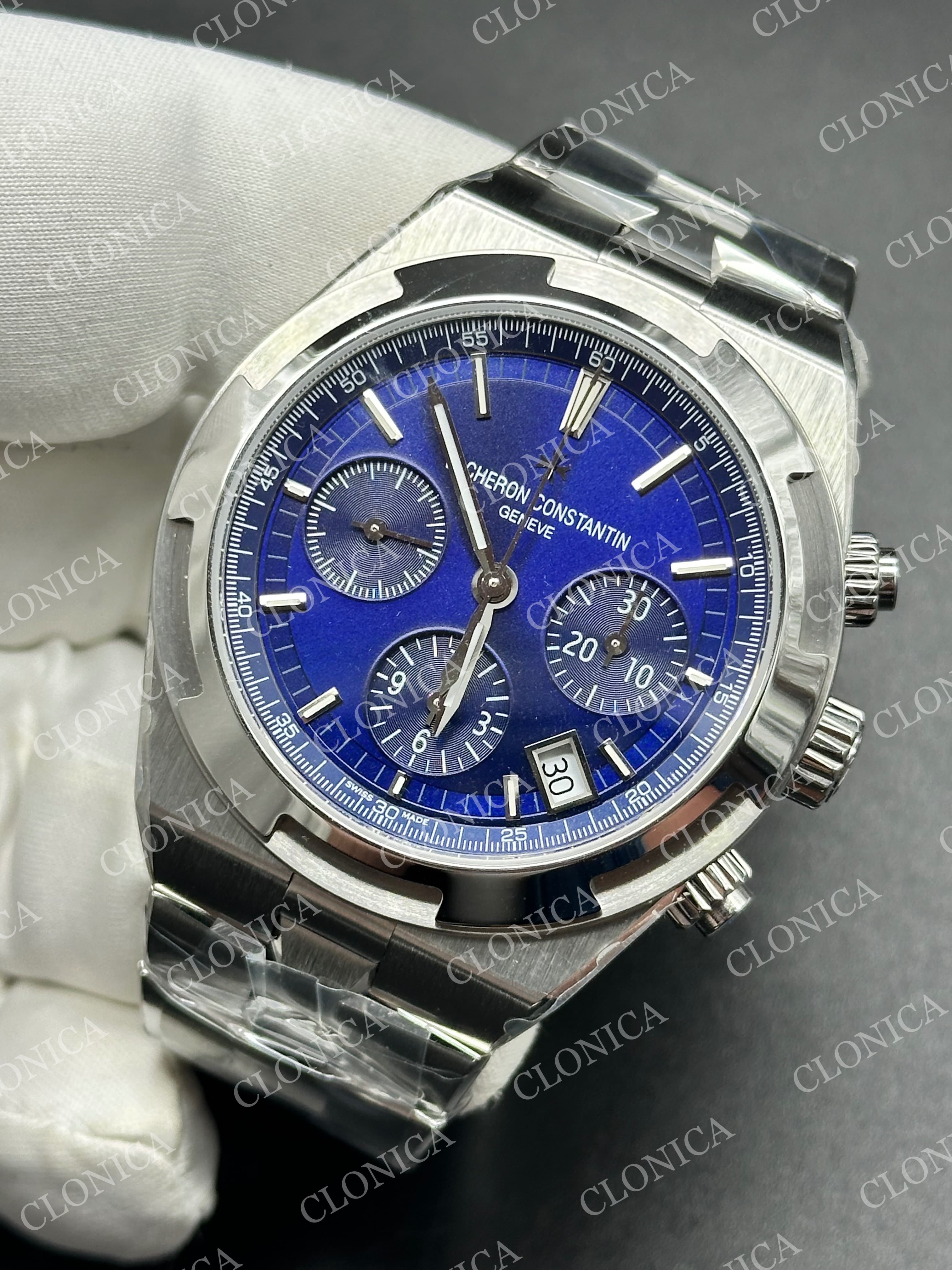 OVERSEAS 4520V SS BLUE DIAL ON BLUE SS BRACELET A7750 — view 3